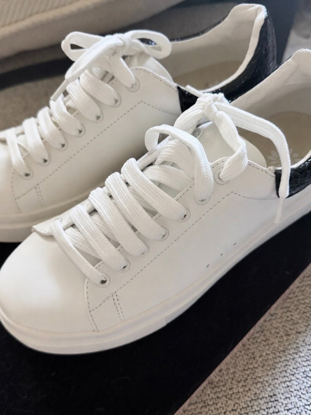 Yellow Box Evodia Platform Sneakers Womens White 8.5 NEW